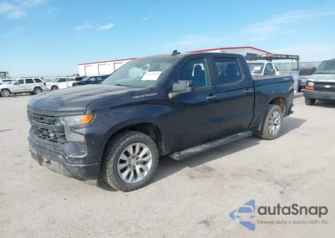 2022 Chevrolet Silverado 1500 4Wd Short Bed Custom z USA, uszkodzony, nr VIN 1GCPDBEK8NZ644955